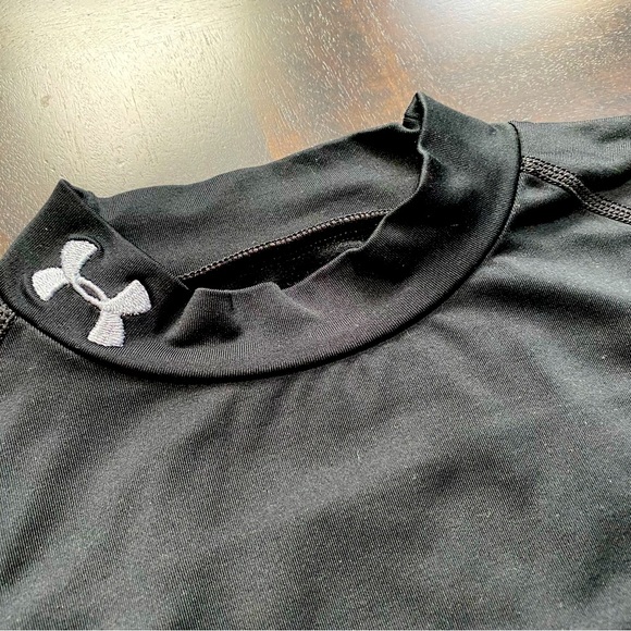 Under Armour' ColdGear Fitted Long Sleeve YMD - Picture 3 of 7
